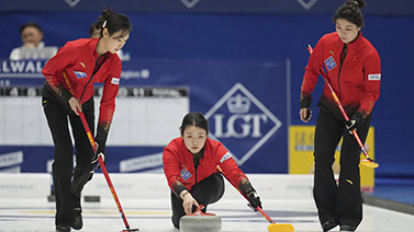 從眼下雄鹿 從眼下雄鹿